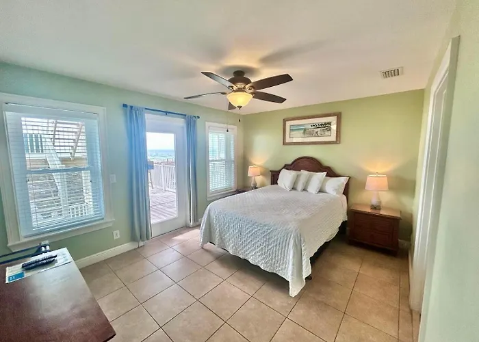 Skinny Mini-Beachfront-3Br